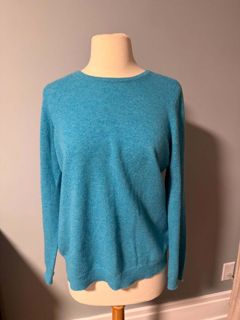 Charter Club Cashmere Sweater Size M Blue 100% Cashmere Crewneck